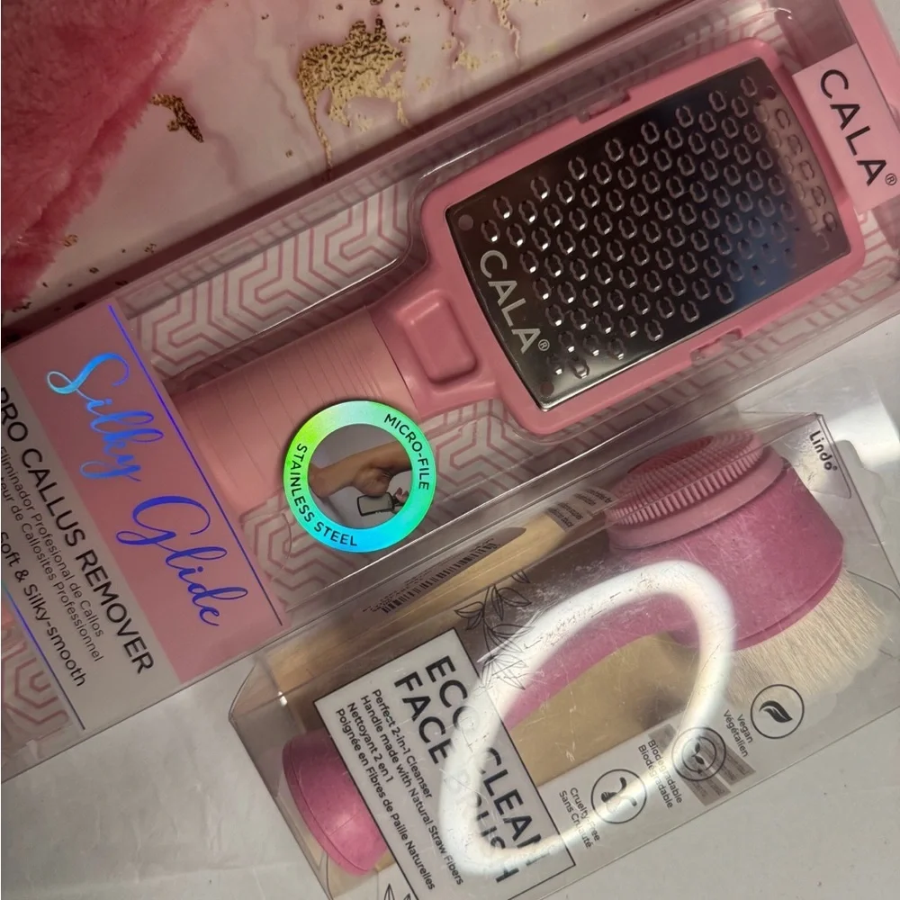 Pink Beauty Spa Set. 10 total items. All New. Great for gifts. Tj’s & Marshalls